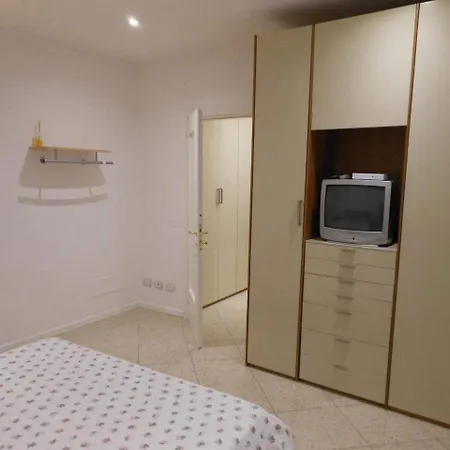 La Luna Dal Borgo * ليسي