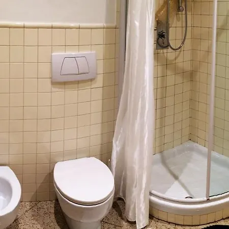 La Luna Dal Borgo ليسي