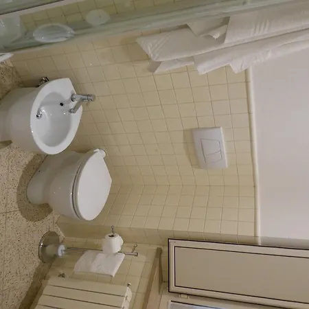 La Luna Dal Borgo * ليسي